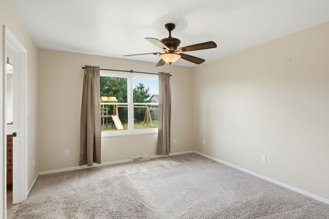 320 Ironwood Street NW, Demotte, IN 46310