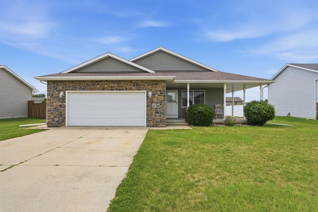 320 Ironwood Street NW, Demotte, IN 46310