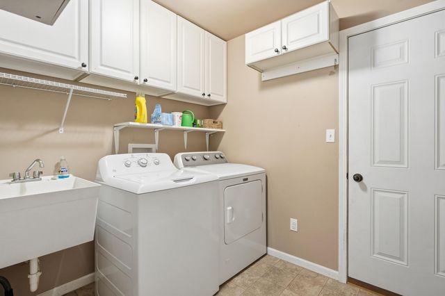 320 Ironwood Street NW, Demotte, IN 46310