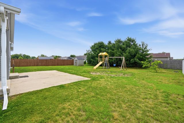 320 Ironwood Street NW, Demotte, IN 46310