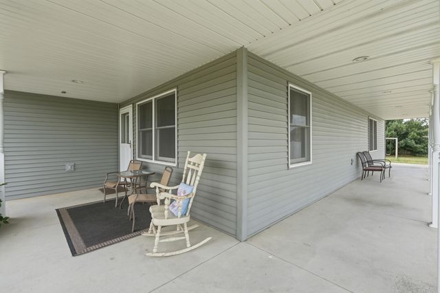 320 Ironwood Street NW, Demotte, IN 46310