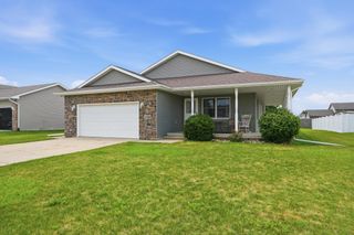 320 Ironwood Street NW, Demotte, IN 46310