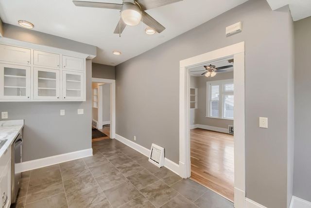 822 Smith Avenue S, Saint Paul, MN 55107