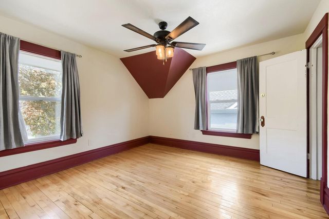 822 Smith Avenue S, Saint Paul, MN 55107
