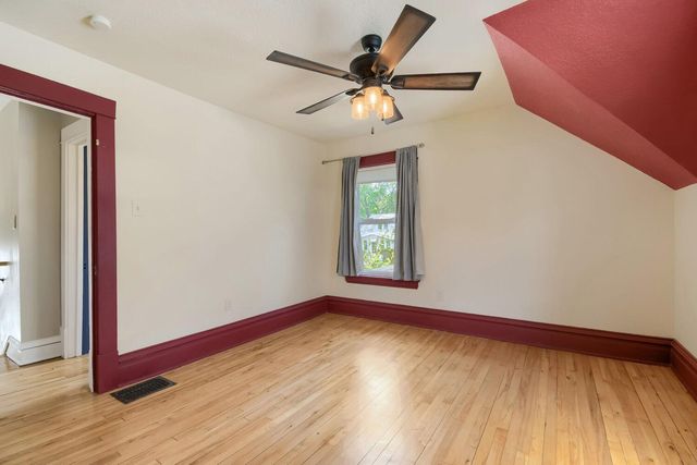 822 Smith Avenue S, Saint Paul, MN 55107