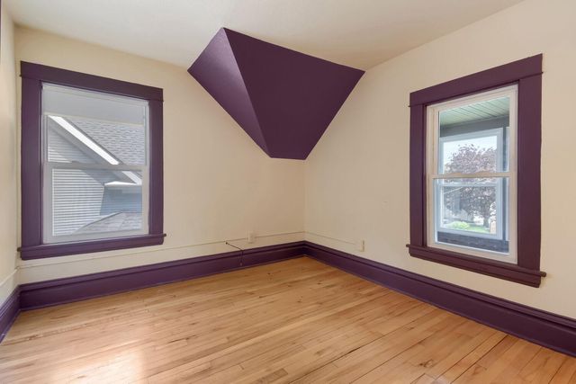 822 Smith Avenue S, Saint Paul, MN 55107