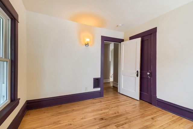 822 Smith Avenue S, Saint Paul, MN 55107