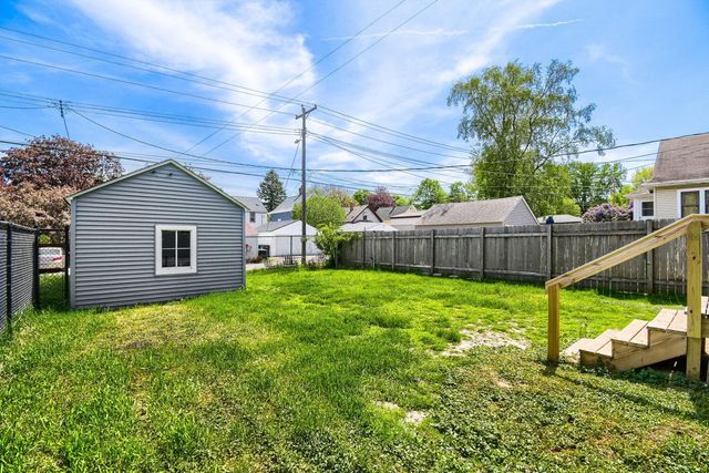 822 Smith Avenue S, Saint Paul, MN 55107