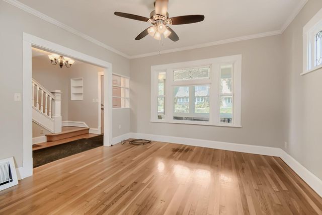 822 Smith Avenue S, Saint Paul, MN 55107