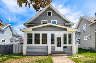 822 Smith Avenue S, Saint Paul, MN 55107