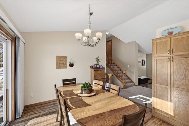 9141 Sierra Road, Woodbury, MN 55125