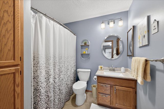 9141 Sierra Road, Woodbury, MN 55125