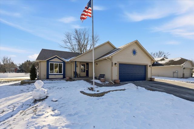 9141 Sierra Road, Woodbury, MN 55125