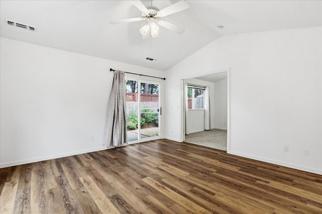 114 Carriage Ln, Grass Valley, CA 95949
