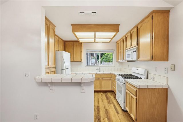 114 Carriage Ln, Grass Valley, CA 95949