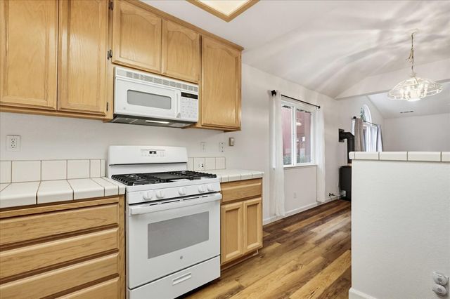 114 Carriage Ln, Grass Valley, CA 95949