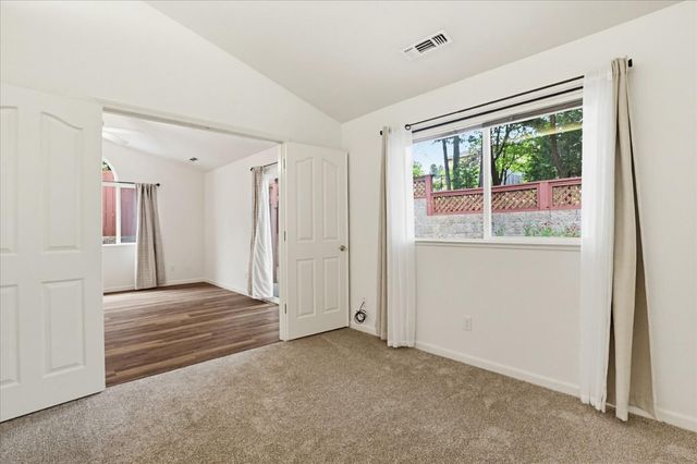 114 Carriage Ln, Grass Valley, CA 95949