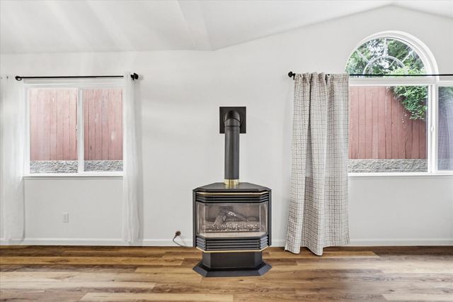 114 Carriage Ln, Grass Valley, CA 95949