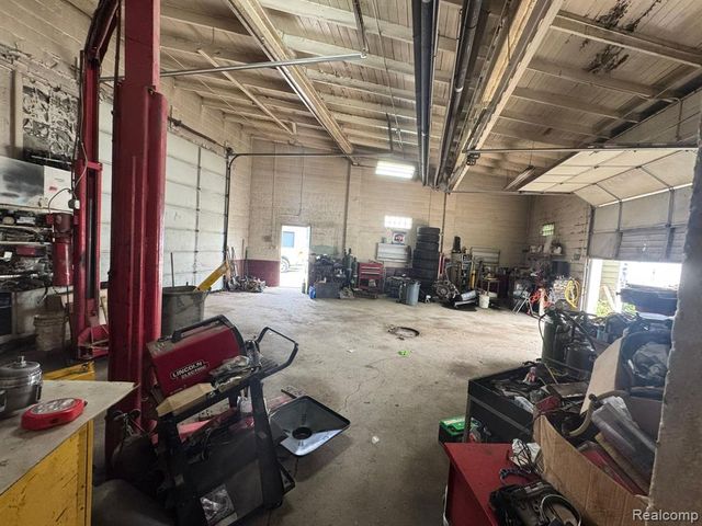 368 Gratiot N Road, Clinton Township, MI 48036