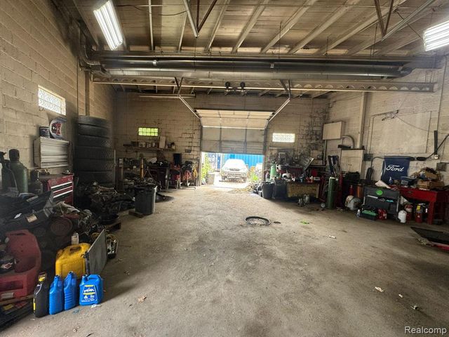 368 Gratiot N Road, Clinton Township, MI 48036