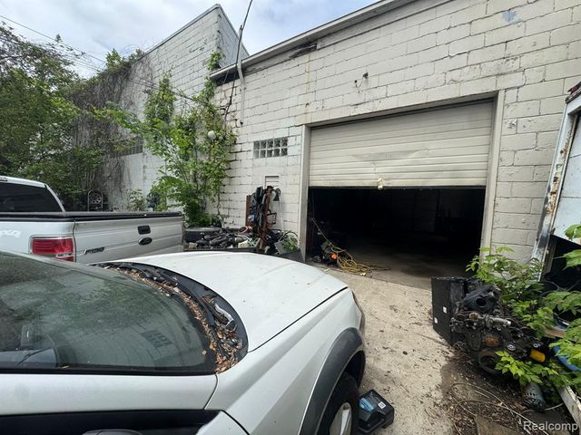 368 Gratiot N Road, Clinton Township, MI 48036