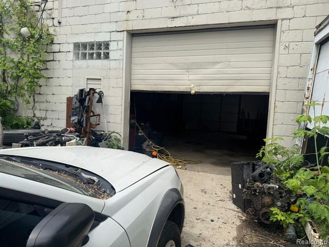 368 Gratiot N Road, Clinton Township, MI 48036
