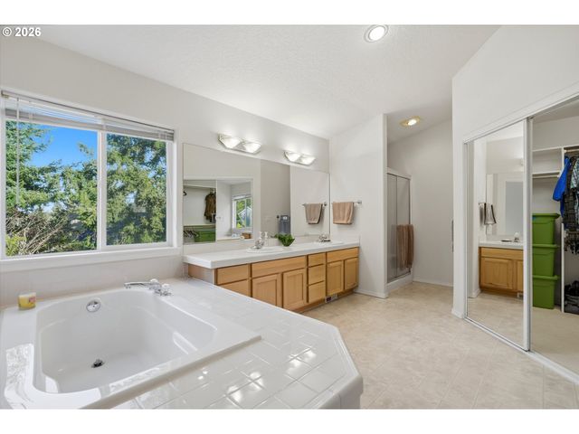 12416 Sw CANVASBACK Way, Beaverton, OR 97007