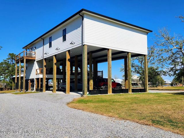 11662 Bayou View Drive, Bay Saint Louis, MS 39520