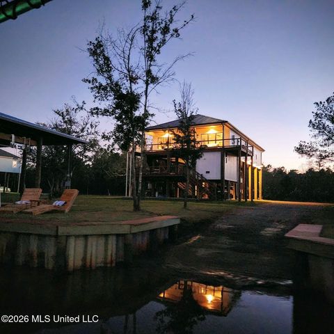 11662 Bayou View Drive, Bay Saint Louis, MS 39520