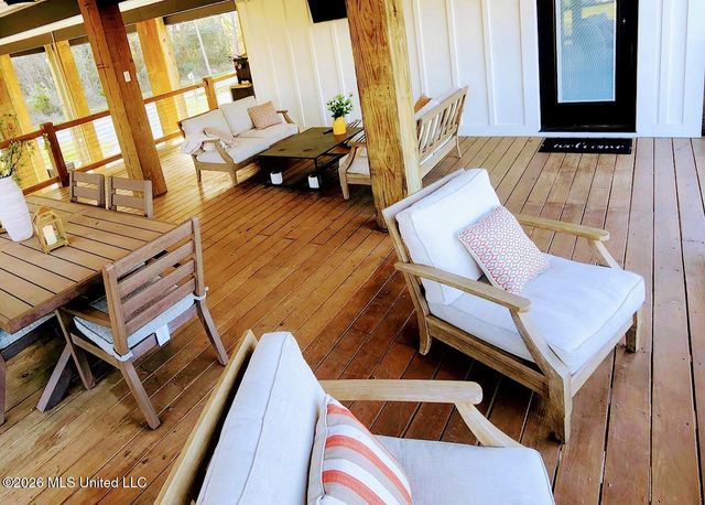 11662 Bayou View Drive, Bay Saint Louis, MS 39520