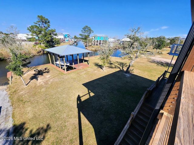 11662 Bayou View Drive, Bay Saint Louis, MS 39520