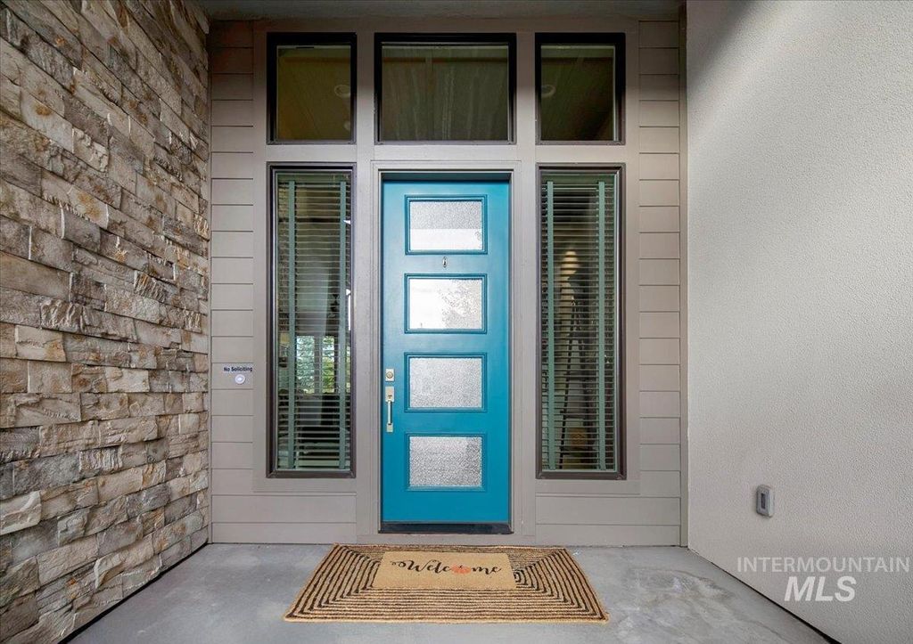 5570 W Founders Dr, Eagle, ID 83616 photo 2