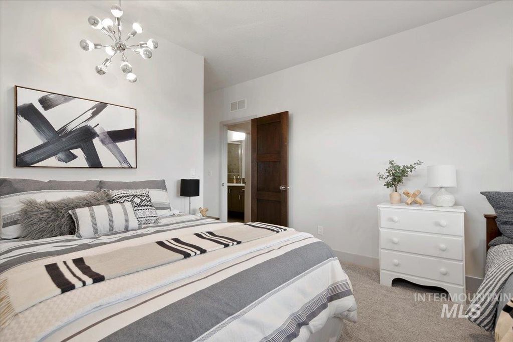 5570 W Founders Dr, Eagle, ID 83616 photo 31