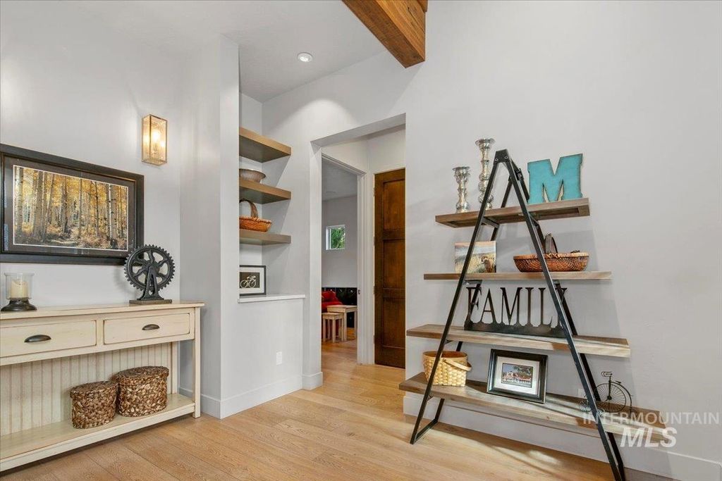 5570 W Founders Dr, Eagle, ID 83616 photo 4