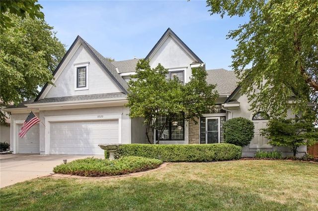 8520 W 142 Street, Overland Park, KS 66223