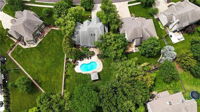 8520 W 142 Street, Overland Park, KS 66223