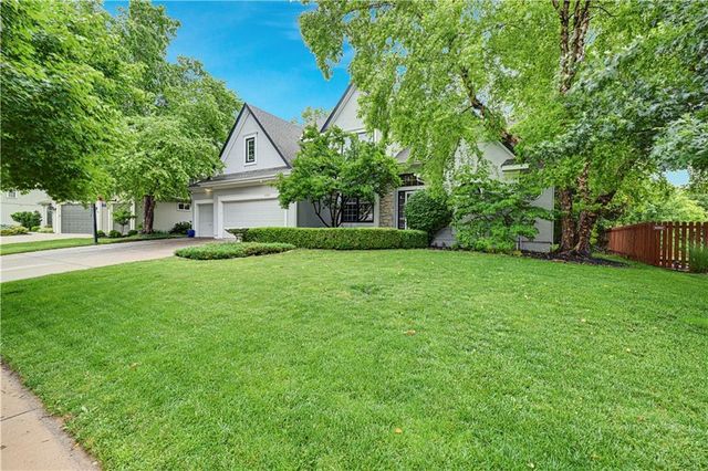 8520 W 142 Street, Overland Park, KS 66223