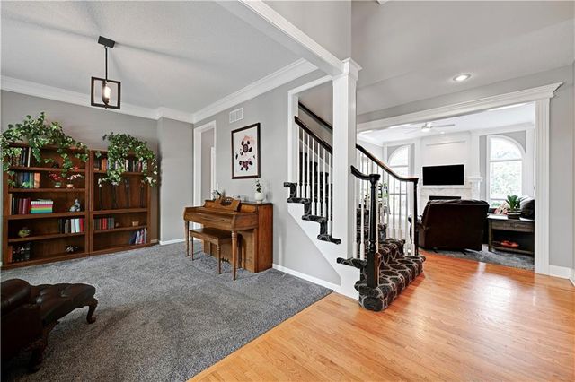 8520 W 142 Street, Overland Park, KS 66223