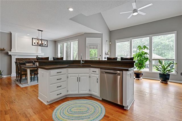 8520 W 142 Street, Overland Park, KS 66223