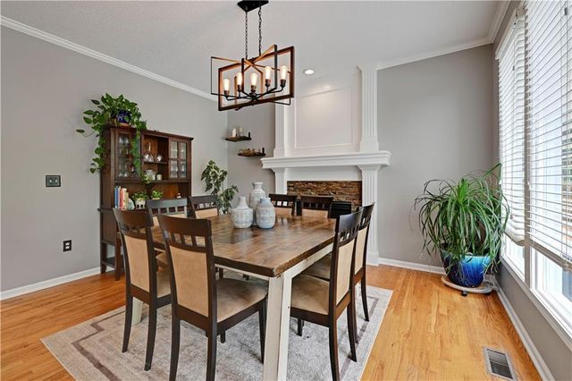 8520 W 142 Street, Overland Park, KS 66223
