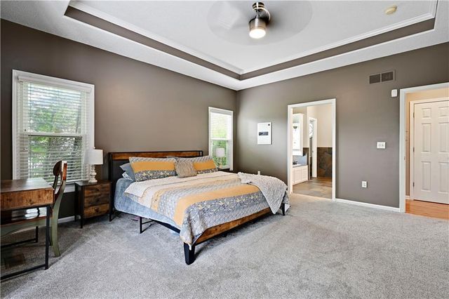 8520 W 142 Street, Overland Park, KS 66223