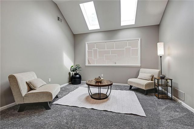 8520 W 142 Street, Overland Park, KS 66223