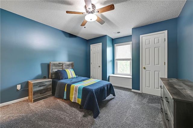 8520 W 142 Street, Overland Park, KS 66223