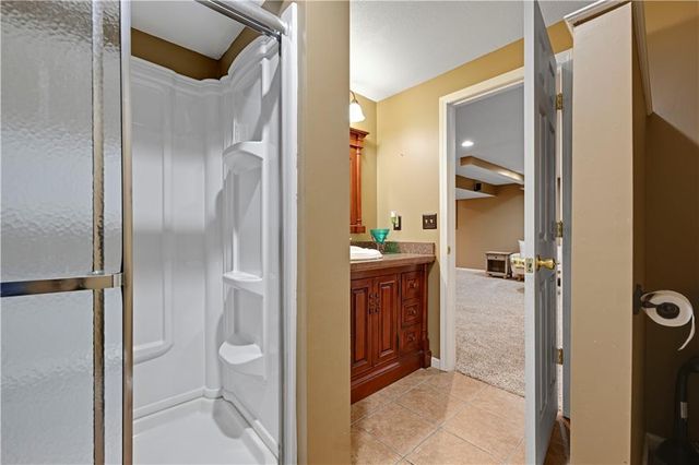 8520 W 142 Street, Overland Park, KS 66223