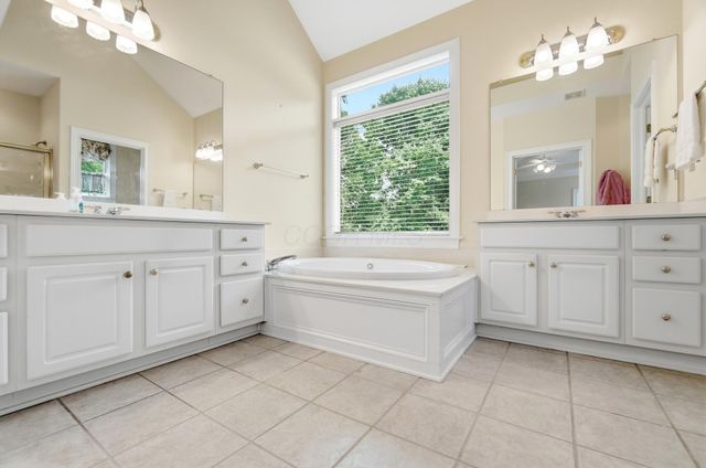 168 Bryn Du Drive, Granville, OH 43023