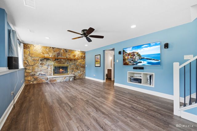 105 Azalea Road, Frankfort, IL 60423
