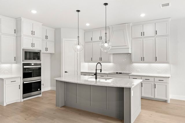 160 Waterview Drive, Gunter, TX 75058