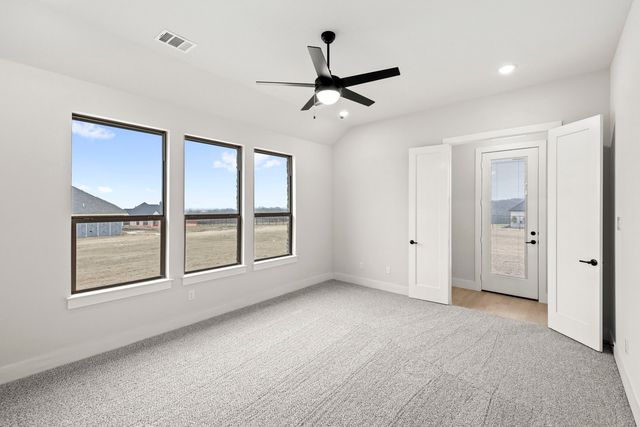 160 Waterview Drive, Gunter, TX 75058