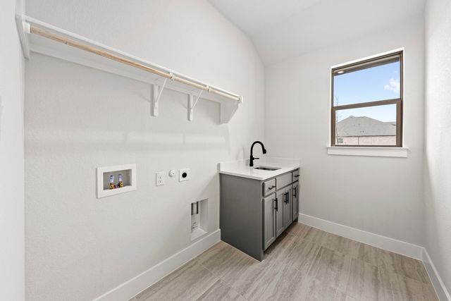 160 Waterview Drive, Gunter, TX 75058