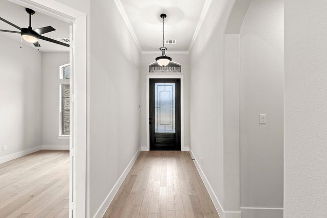 160 Waterview Drive, Gunter, TX 75058